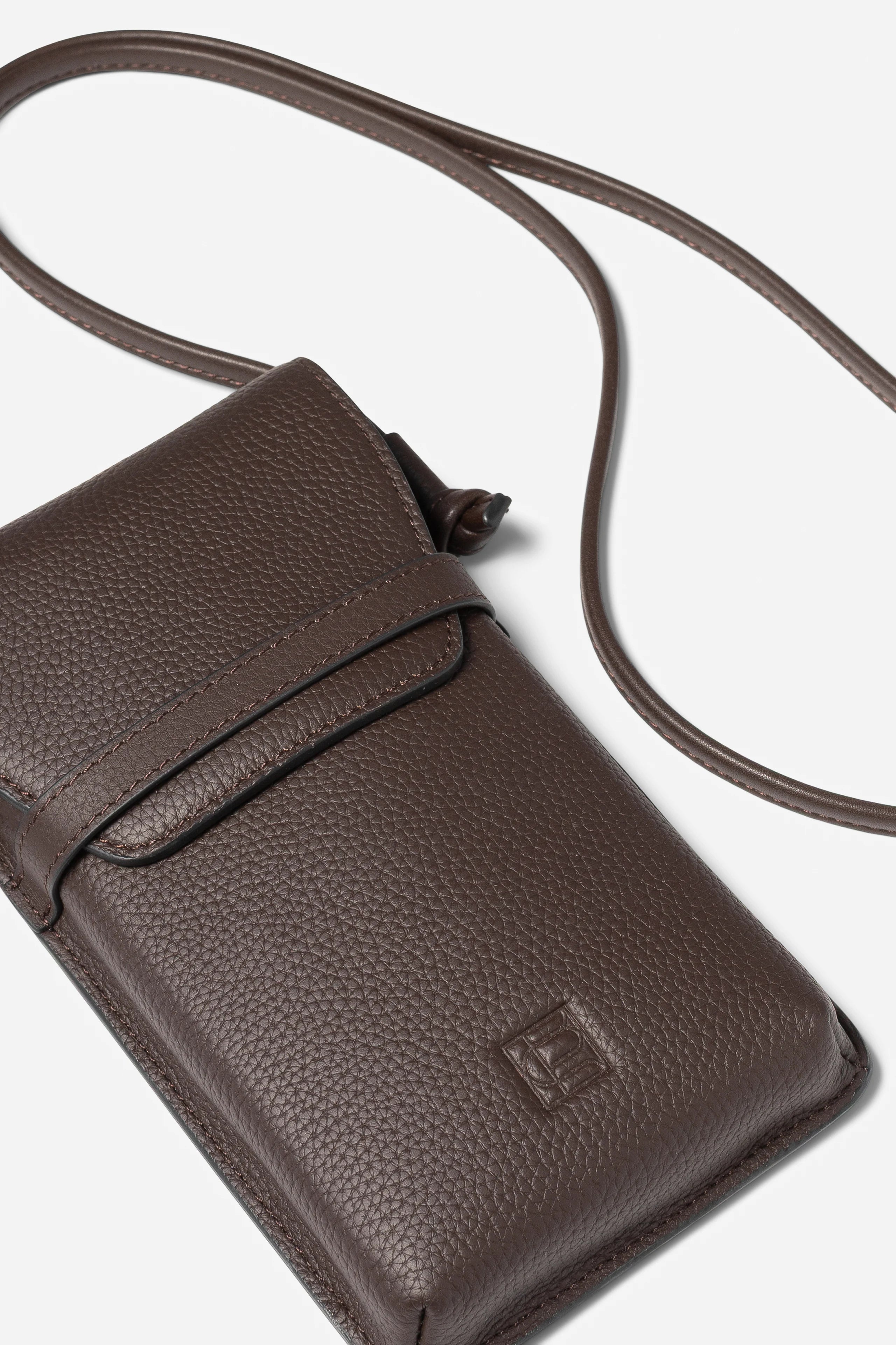 Camilla Pihl Mobile Pouch, mørk brun